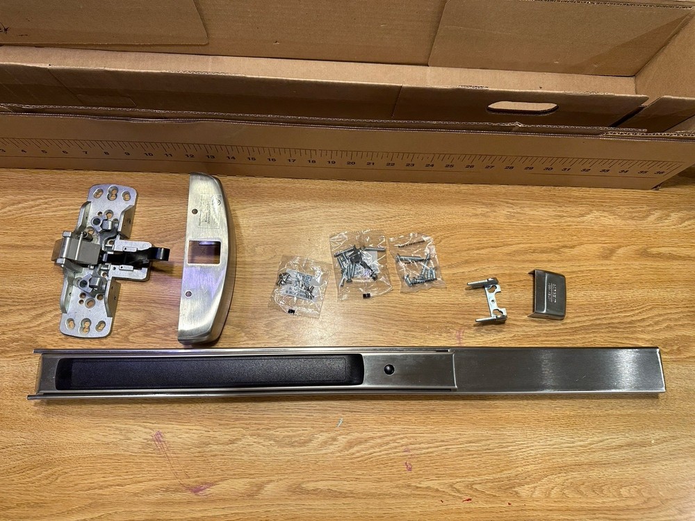 Sargent 12-8888/8810F 32D Exit Device