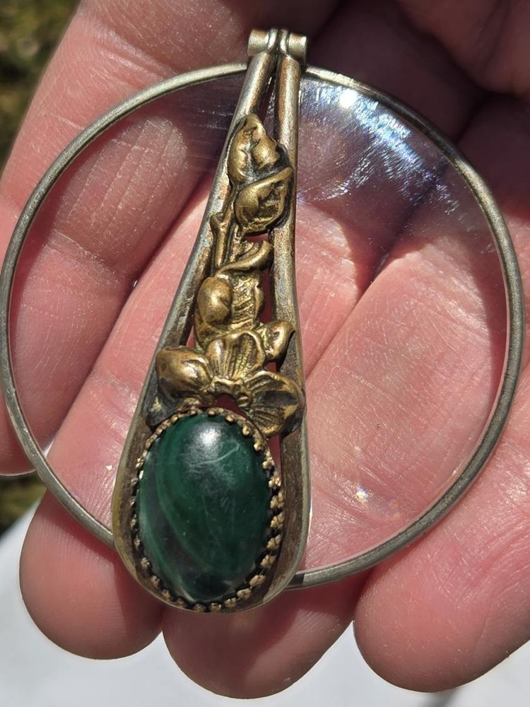 Vtg. foldable magnifier w/possible malachite stone in handle.
