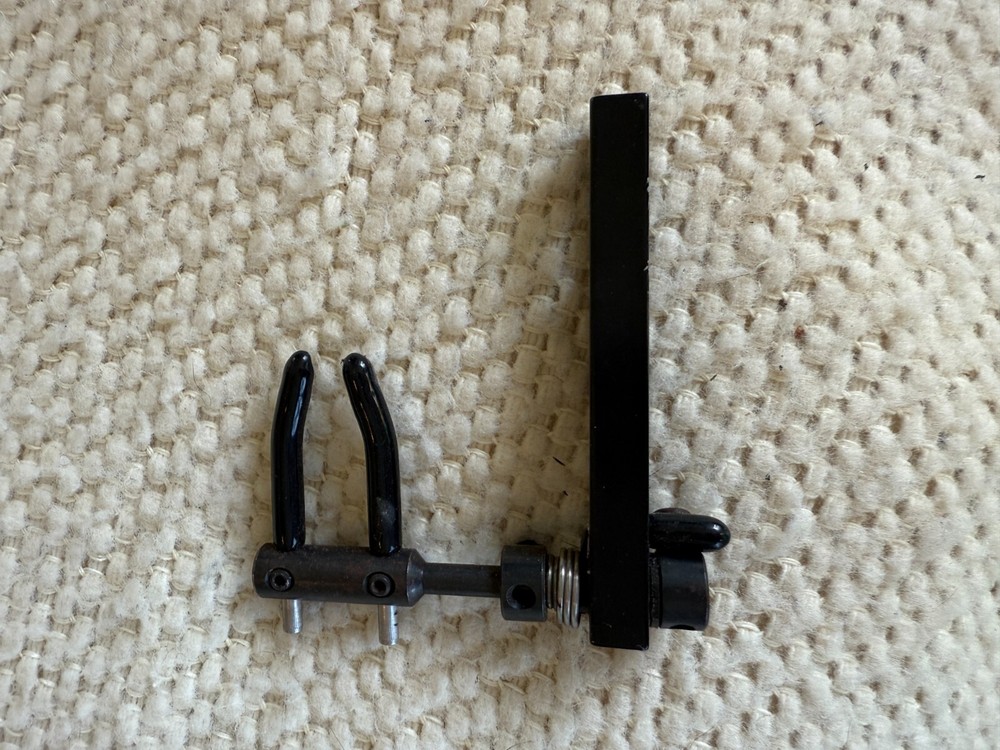 Dual Prong Archery Flipper Rest