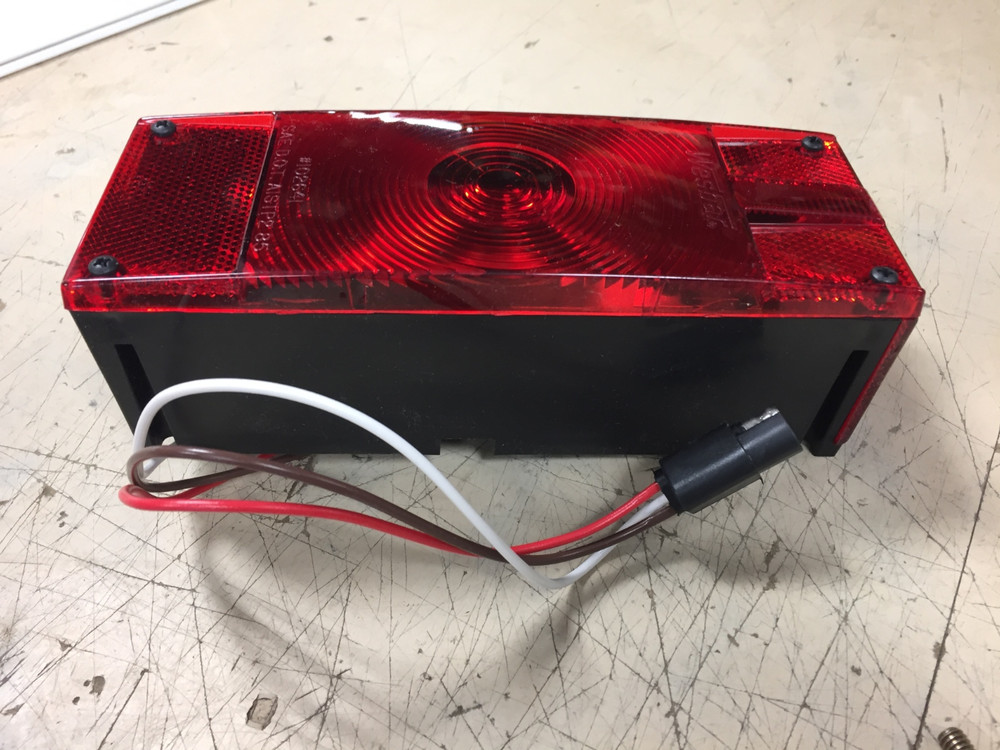 New Wesbar Trailer Wrap-Around Red Right Tail Light #424000 Boat Trailer Cargo