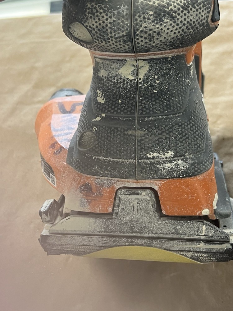 RIDGID VIBRATION SANDER R86064 Nice
