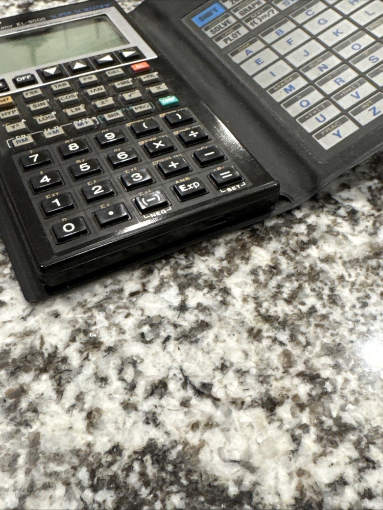 SHARP EL-9000 Super Scientific Calculator Graphic Programmable Works Dark Screen