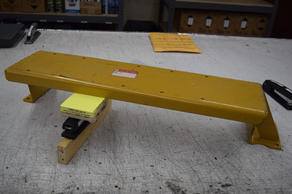 MITSUBISHI/CATERPILLAR 9126510300 BRACKET
