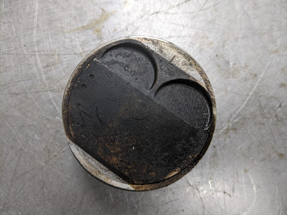 Left Piston For 11-13 Infiniti M37 3.7