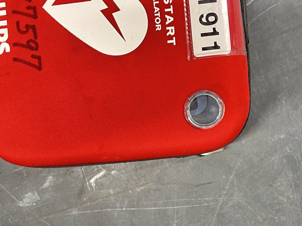 Philips HeartStart Onsite AED, Pads, Working, No Battery