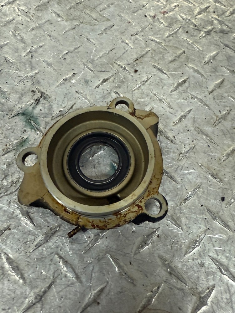 1989 Mercury 70 HP 2 Stroke Outboard OEM End Cap Assy Lower 9004A3