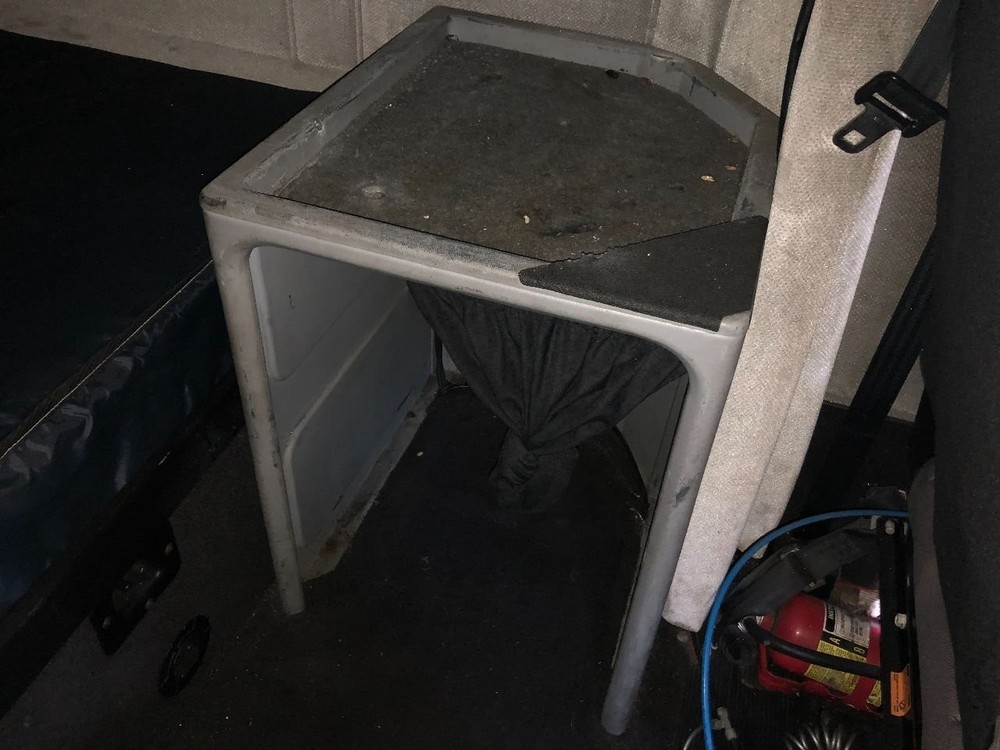 Freightliner FLD120 Left/Driver Sleeper Cabinet - Used