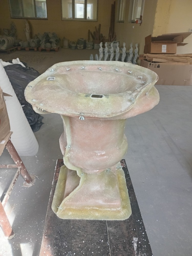 Polyurethane flexible mold with a plastic frame"Lily flower pot"