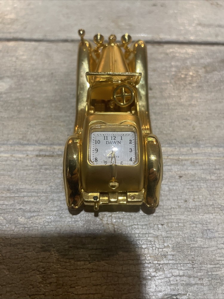 Dawn Miniature Classic Car Clock