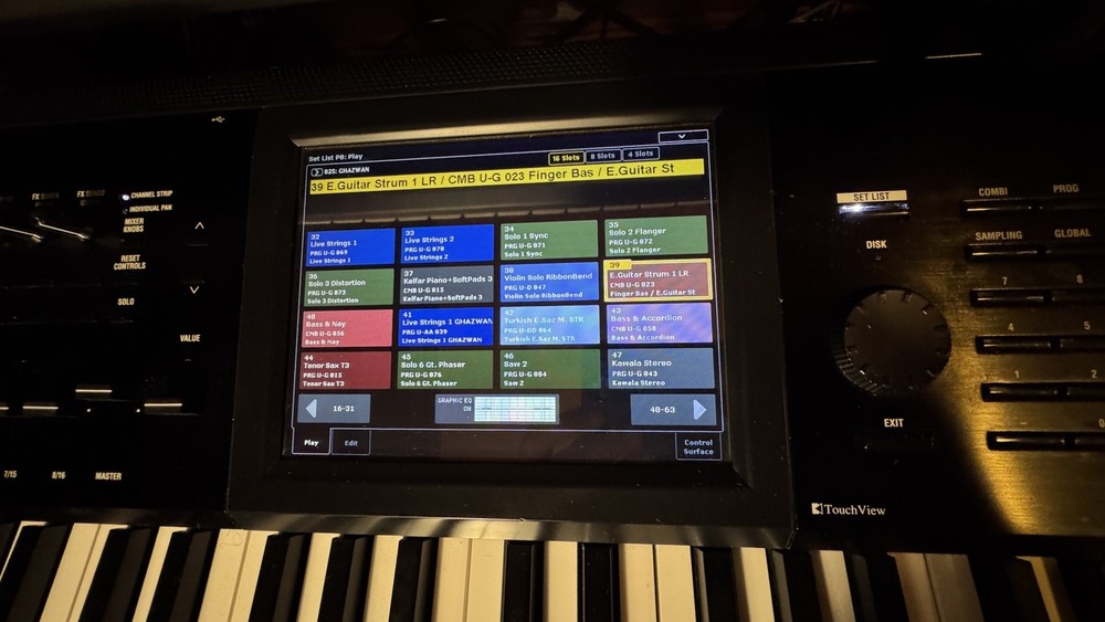 Korg KRONOS 2 88 key Keyboard Workstation Synthesizer