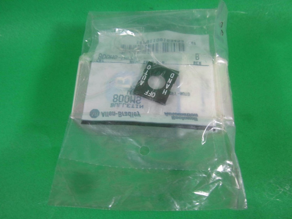Allen-Bradley Pushbutton Selector Switch -- 800MS-JG2BB Ser: C -- New