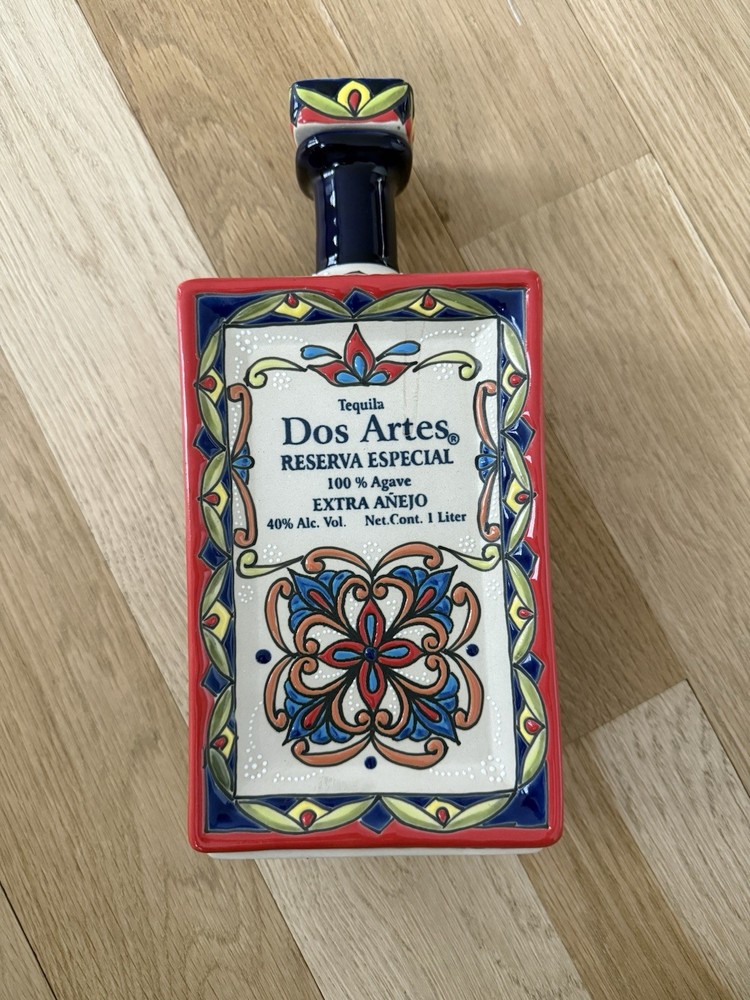Dos  Artes Extra Anejo EMPTY Bottle