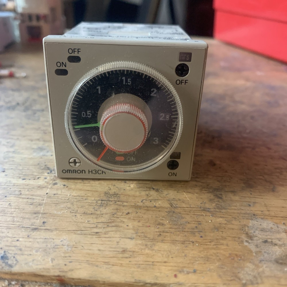 Omron Timer Type H3CR-F8N