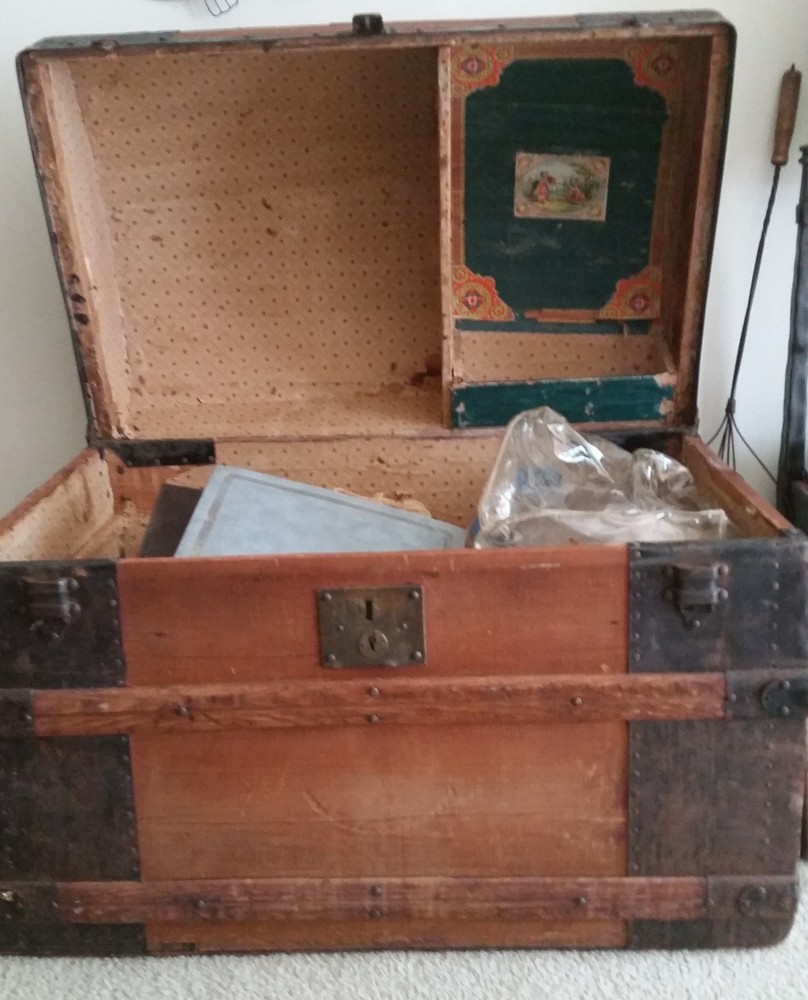 Barrel Top Antique Trunk Original Condition