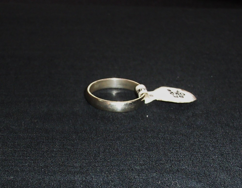 STERLING SILVER 3MM PLAIN BAND RING - MADE IN USA - SIZE 6  AVAILABLE