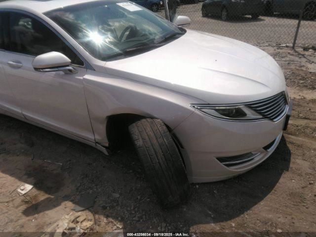 MKZ 2015 Glove Box 4852690