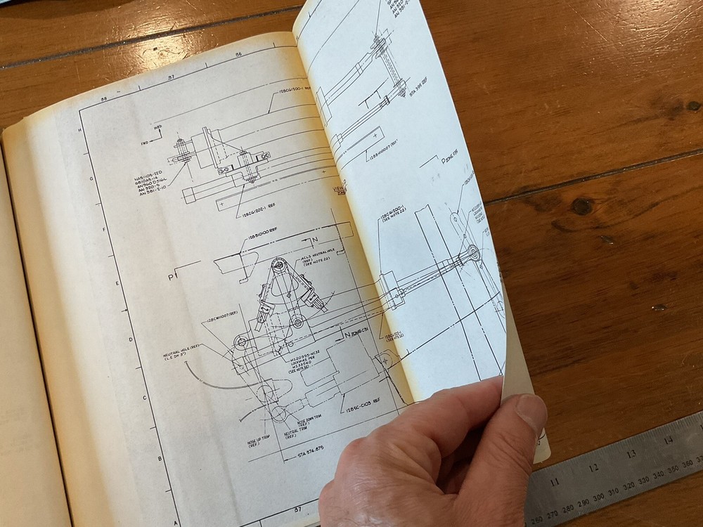 ORIGINAL 1963 GRUMMAN A-6A EA-6A FLIGHT CONTROL SYSTEMS GUIDE BOOK