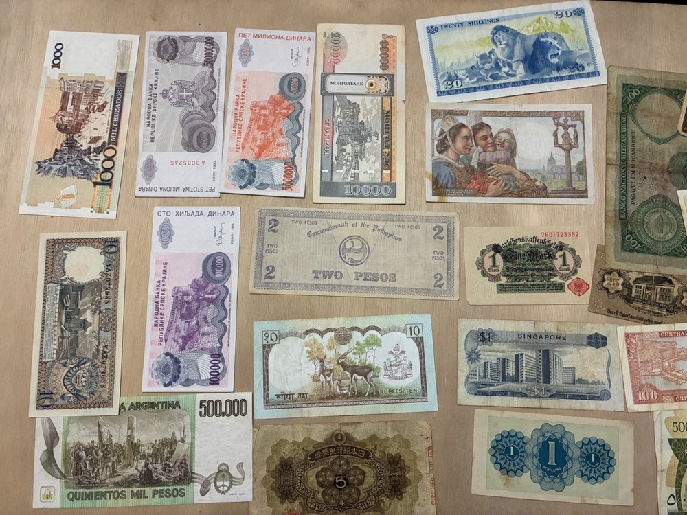 Old Paper Money, Lot CCCVII
