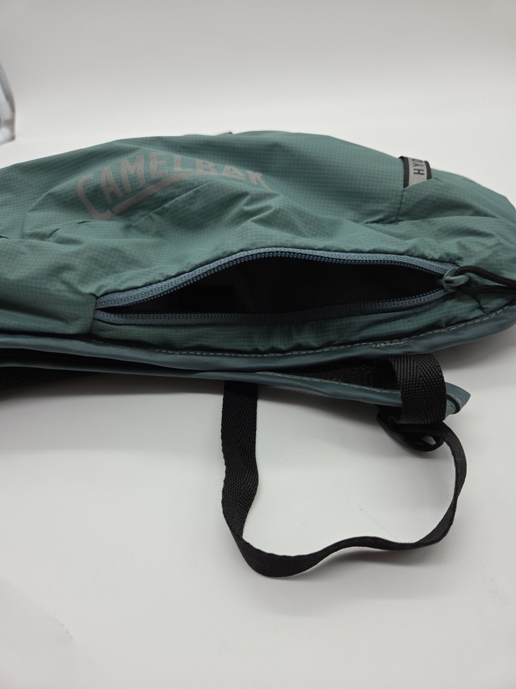 Camelbak Hydrobak Lightweight Hydration Teal Pack Accepts 1.5 Liter - No Bladder