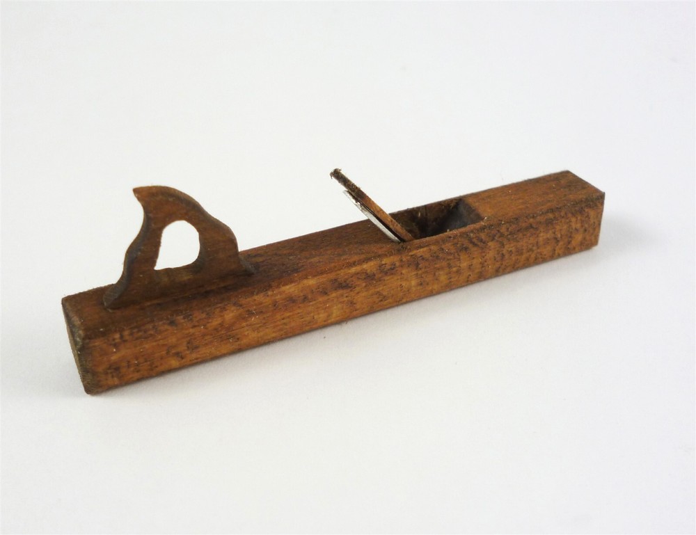 Dollhouse Miniature  Artisan Sir Thomas Thumb Jointer Plane Tool,  #749