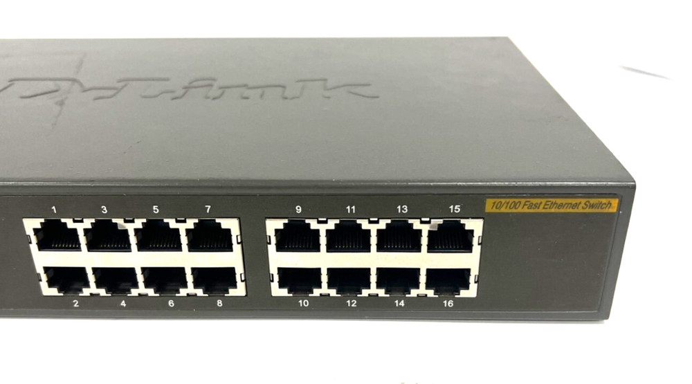 D-LINK DSS-16+ EXPRESS ETHERNETWORK SWITCH 16 PORTS OAL 11"