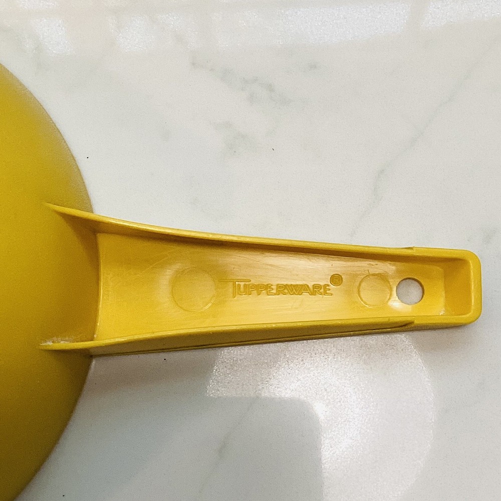 Vintage Tupperware Yellow Colander Strainer w/Handle