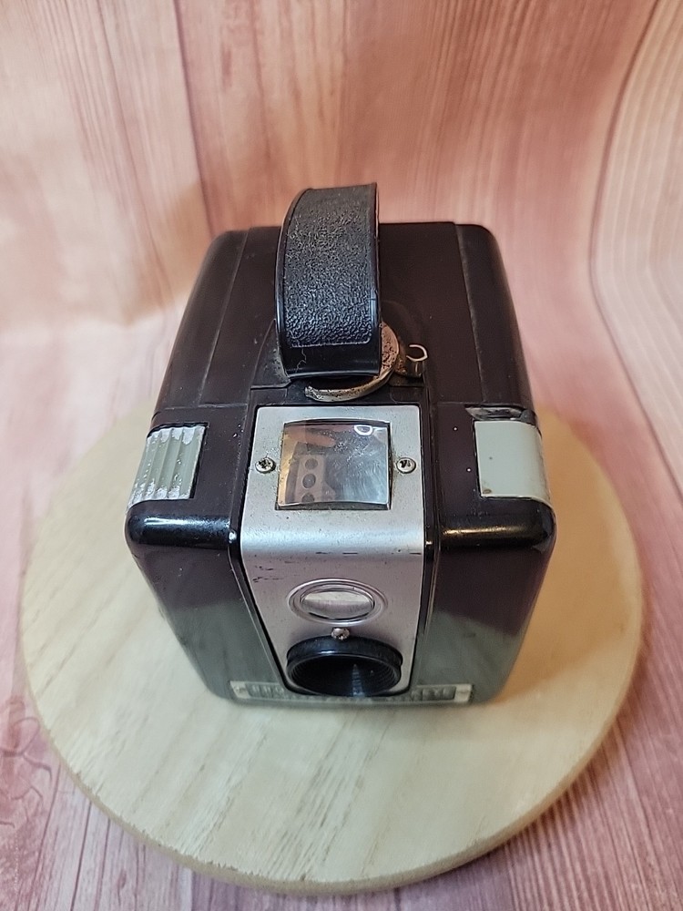 BROWNIE HAWKEYE CAMERA FLASH MODEL KODAK