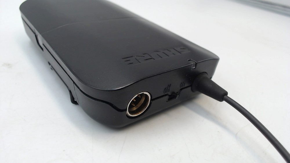 Shure BLX1 Bodypack Transmitter PC1725879