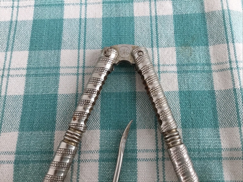 Vintage Nut Cracker Tools Set- Two Crackers and Two Picks Nuts / seafood EUC