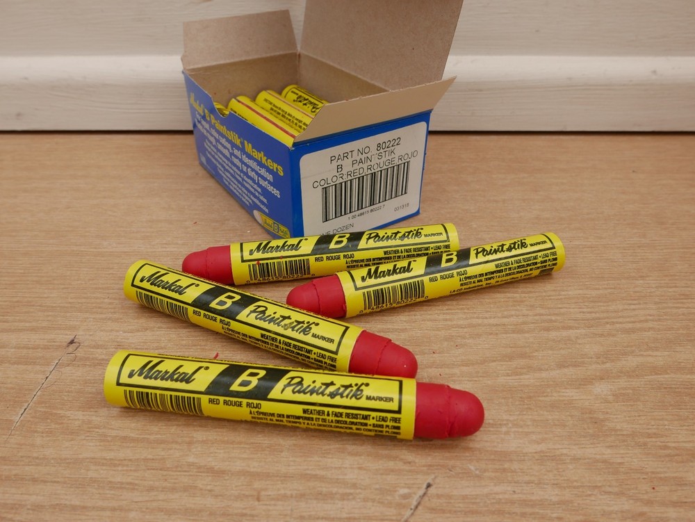 4 X  RED  MARKAL B   PAINTSTIK 17MM MARKERS FOR MULTI SURFACES