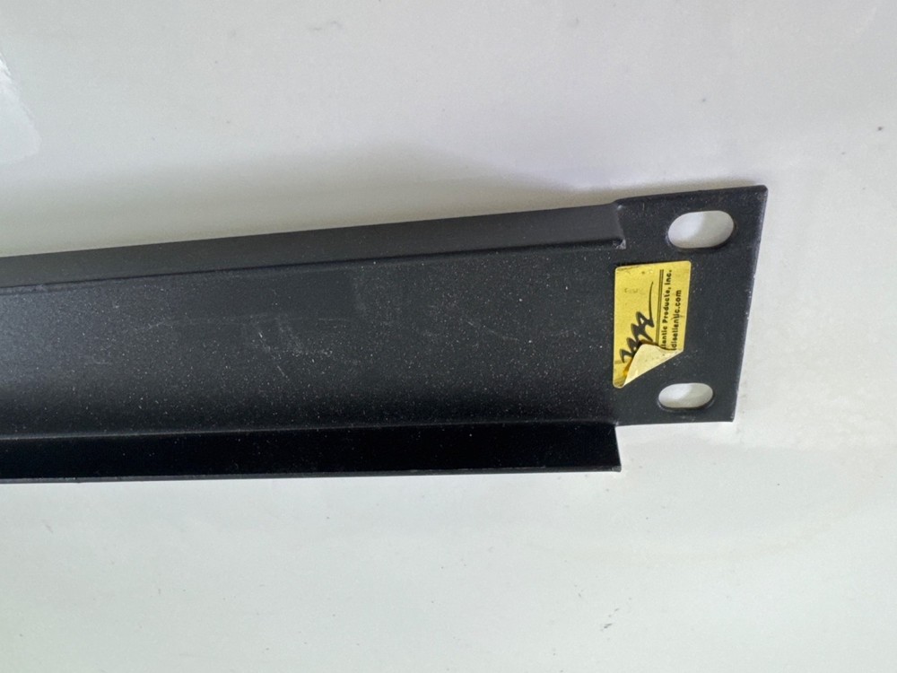 Middle Atlantic 1U Solid Flanged Metal Rack Spacer Nava