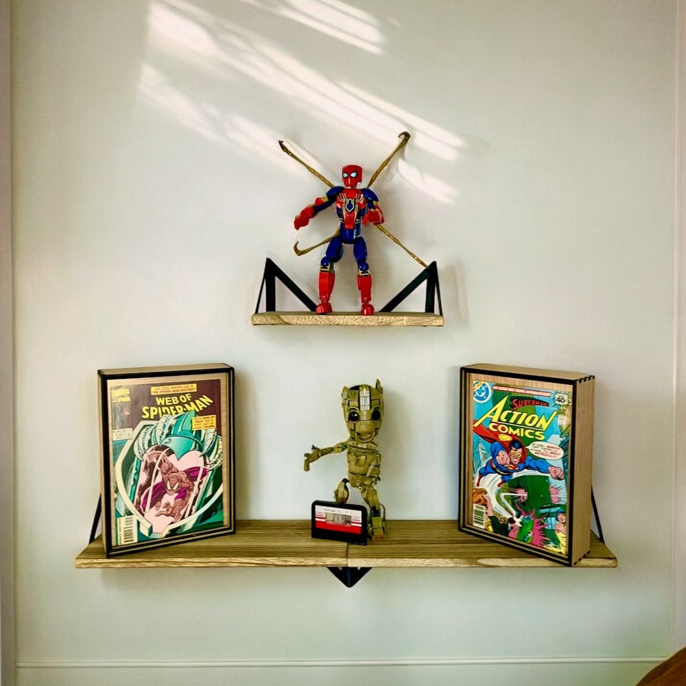 Comic Frame Sits On a Desk, Hangs On a Wall! PLUS it Stores 10-15 Comics!