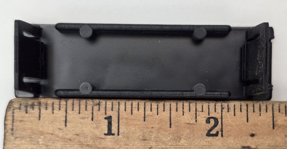 20Pc Liebert Snap In Panel Blank Filler Plate 2-1/2" x 1" Panelboard Accessory