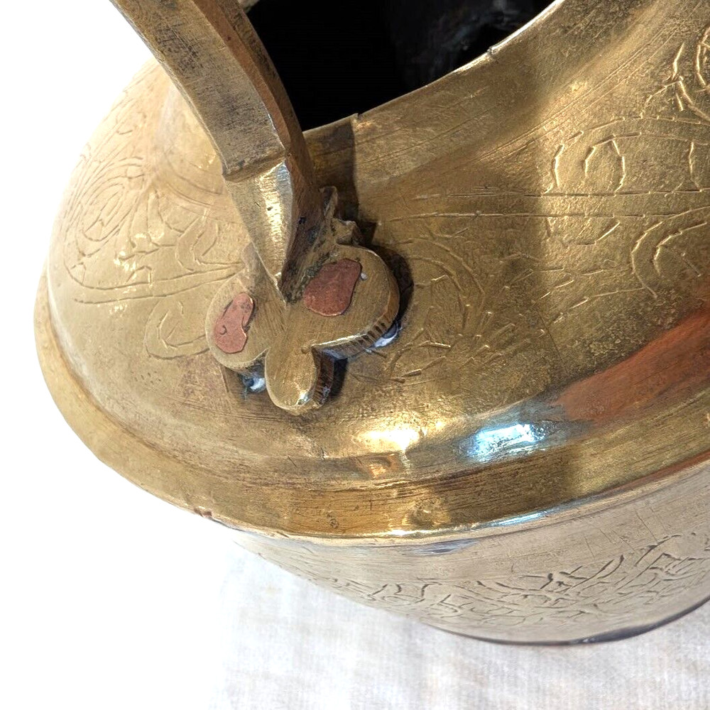 Antique Solid Brass Handmade Teapot Kettle Hammered Moroccan Riveted Deco READ
