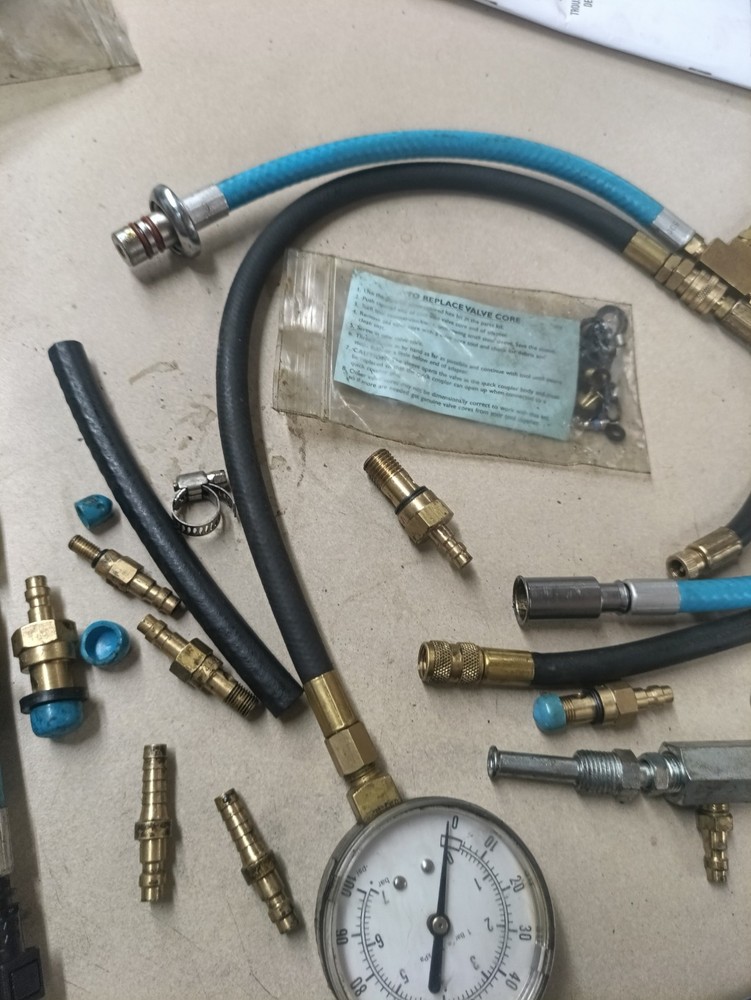 MATCO TOOLS FUEL PRESSURE TESTING KIT MODEL: FIT448 Complete kit