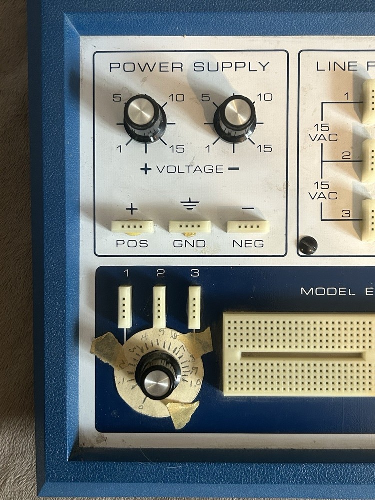 Vintage Heathkit Model ET-3100 Electronic Design Experimenter - Powers On