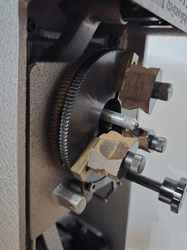 New Hermes Inside Ring Engraver Machine ~
