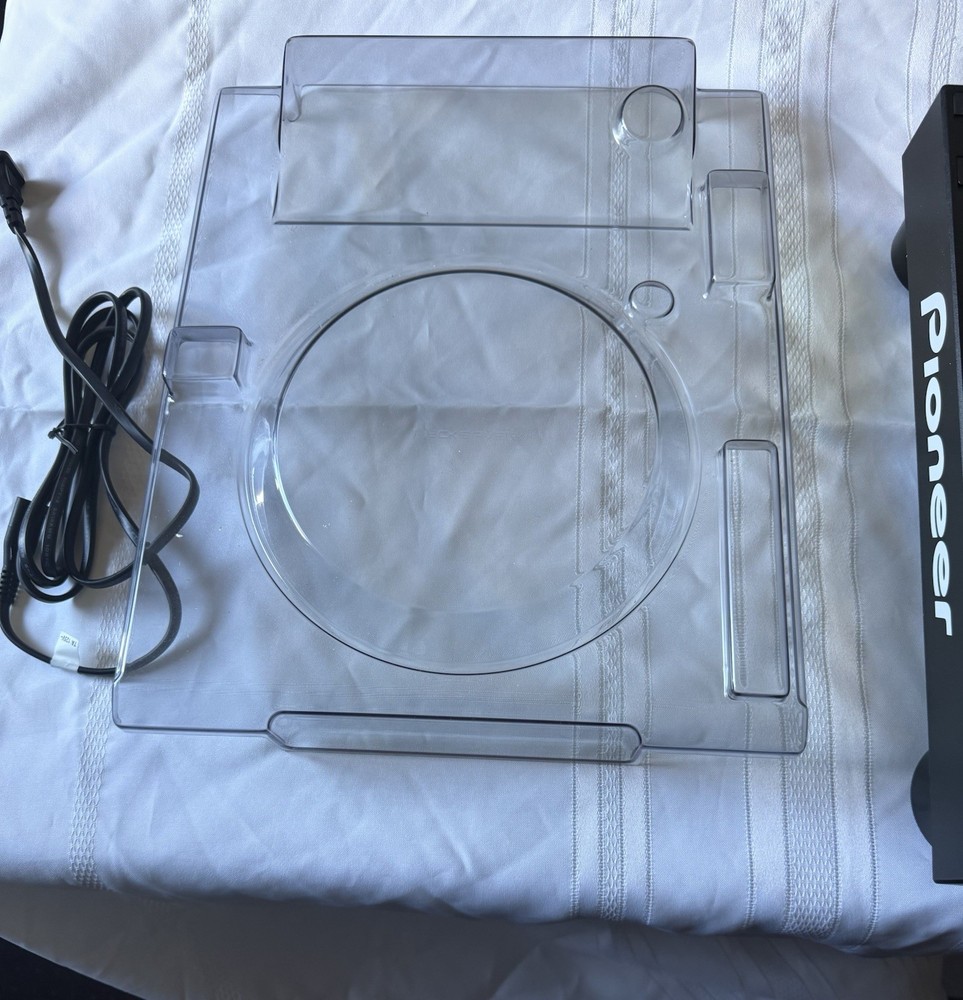 Pioneer CDJ-2000 Professional - Mint Condition