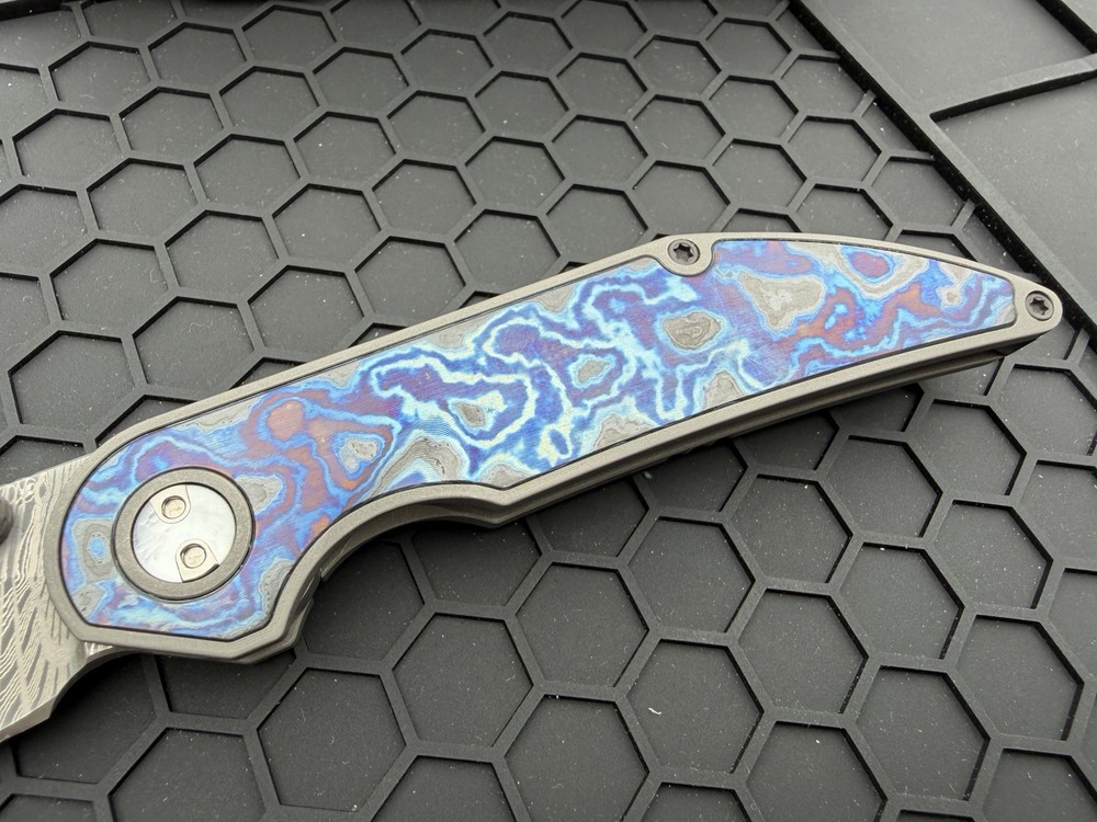 Hypercut Bikkhu - Damasteel & Black Timascus & MOP Pivot