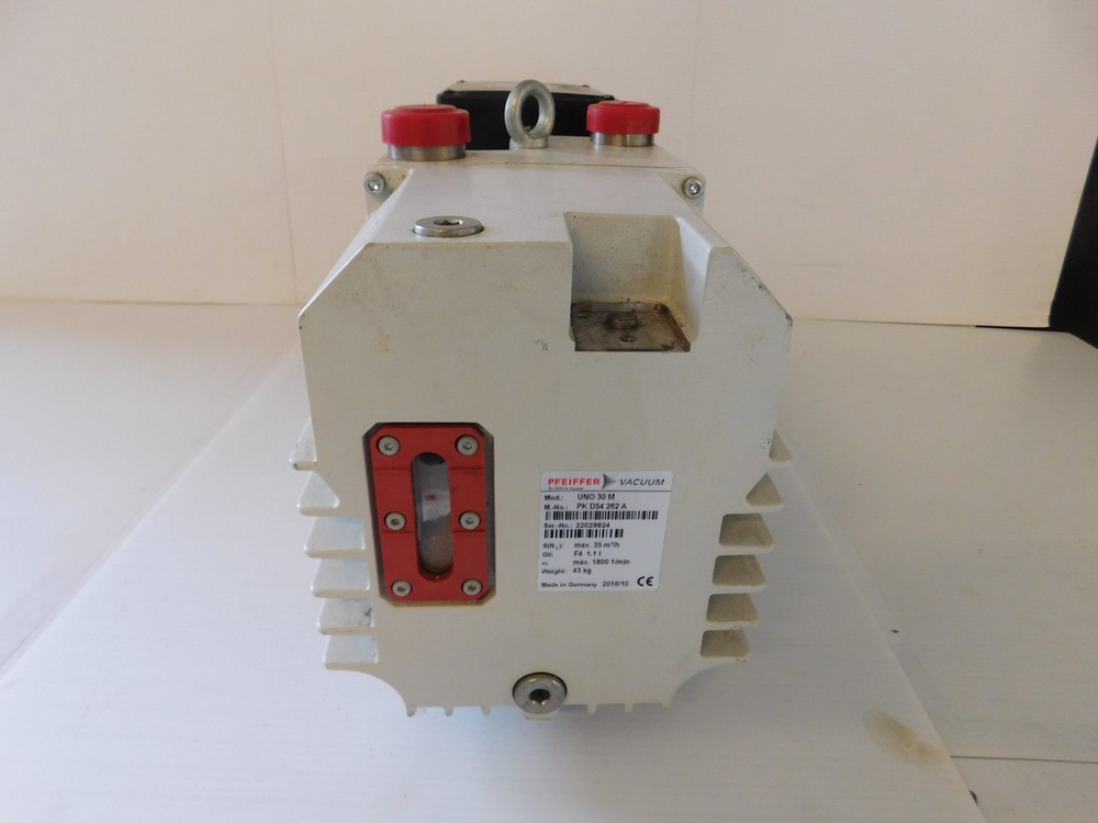 PFEIFFER TYPE UNO 30M VACUUM PUMP (SCW29)