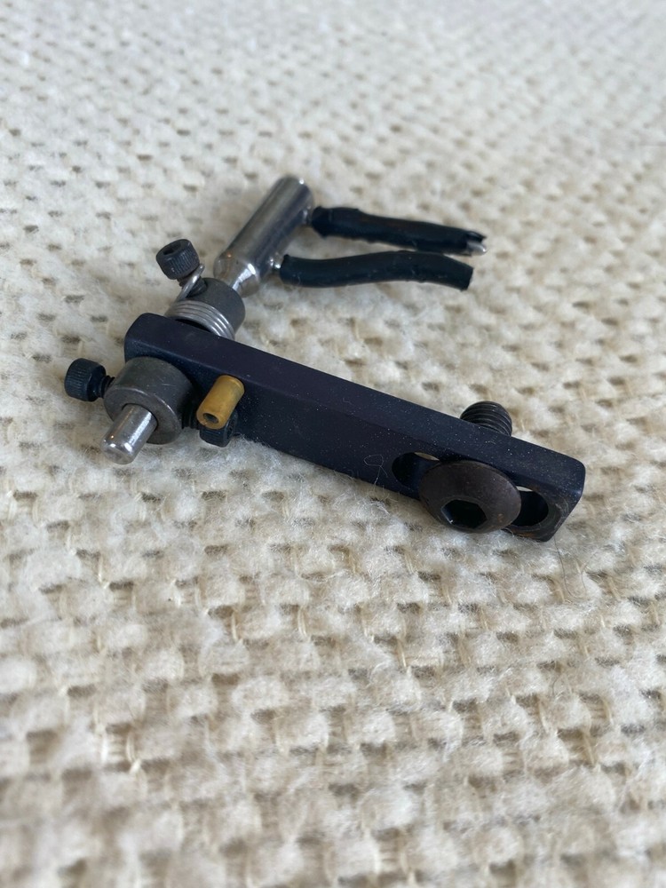 Archery Dual Prong Flipper Rest