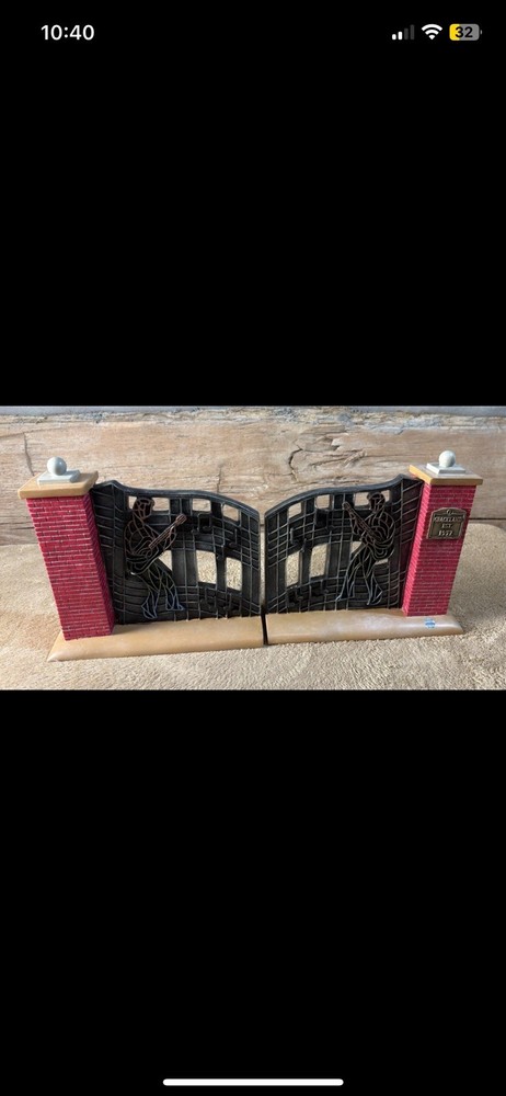 Elvis Presley Graceland Gate Bookends With Original Box
