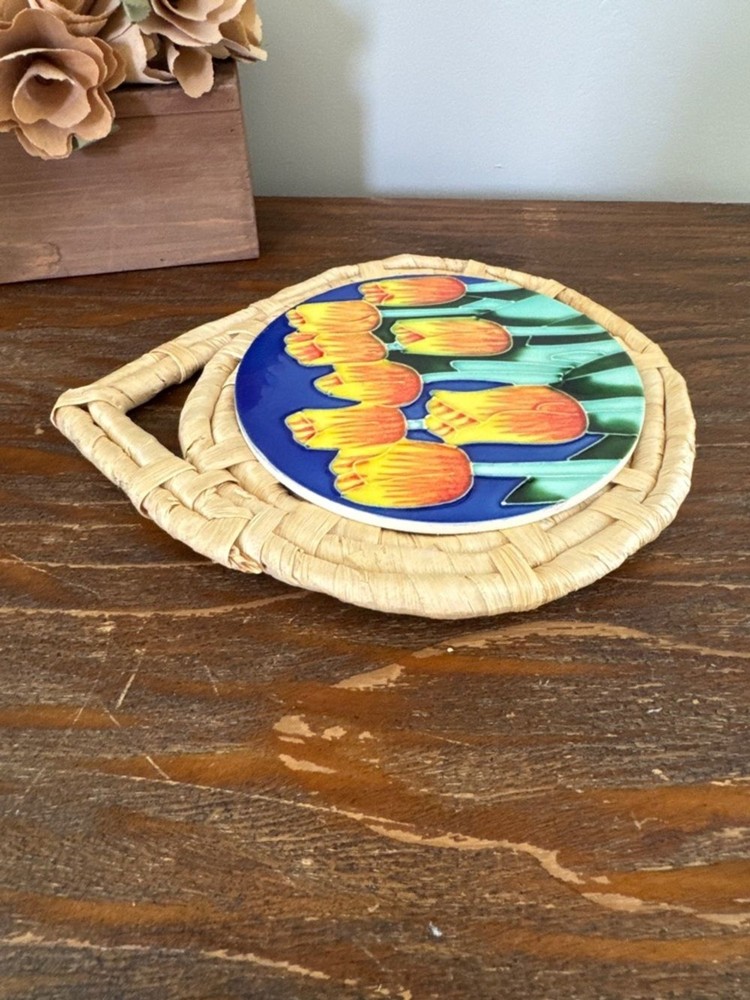 Trivet with cobalt blue tile with tulips