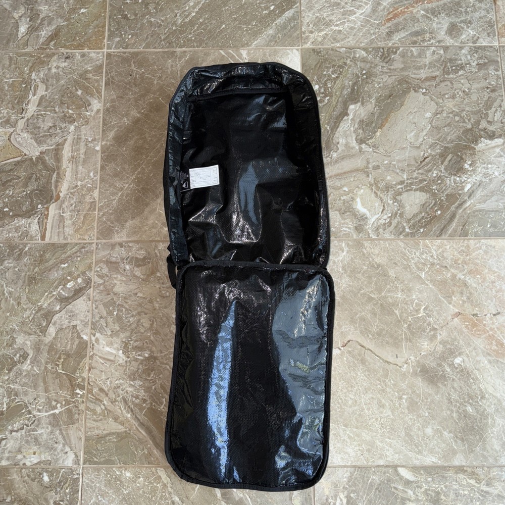 Burton STEP ON Snowboard Backpack Bag / Black / Waterproof / Padded / M Used