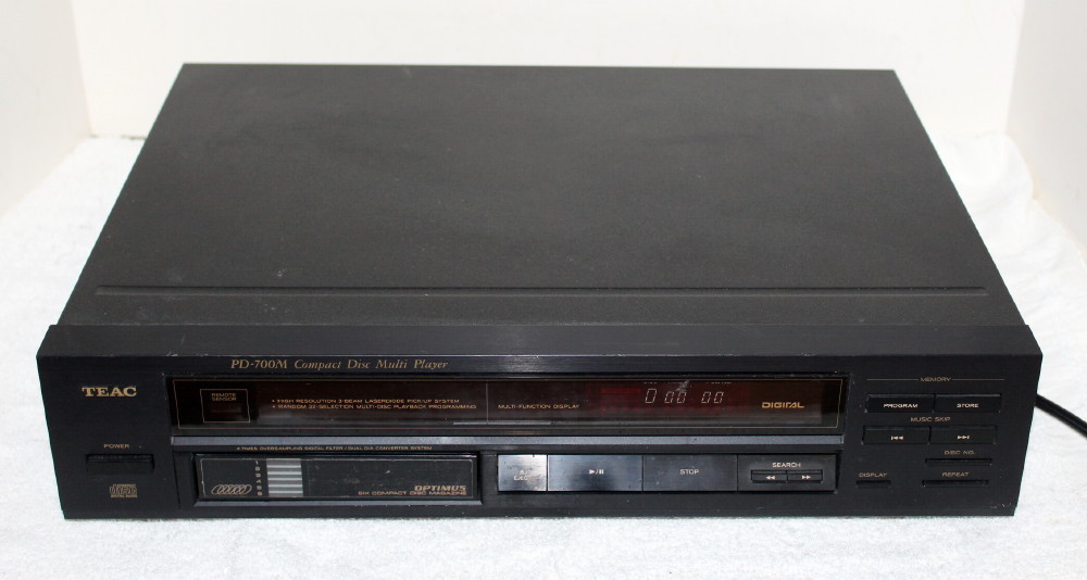 Teac PD-700M Multi Compact Disc Player ~ 6 Disc Magazine ~ No Remote