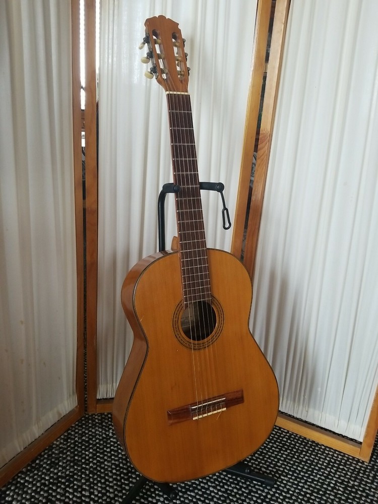 Ronda Classical Nylon 6 string guitar