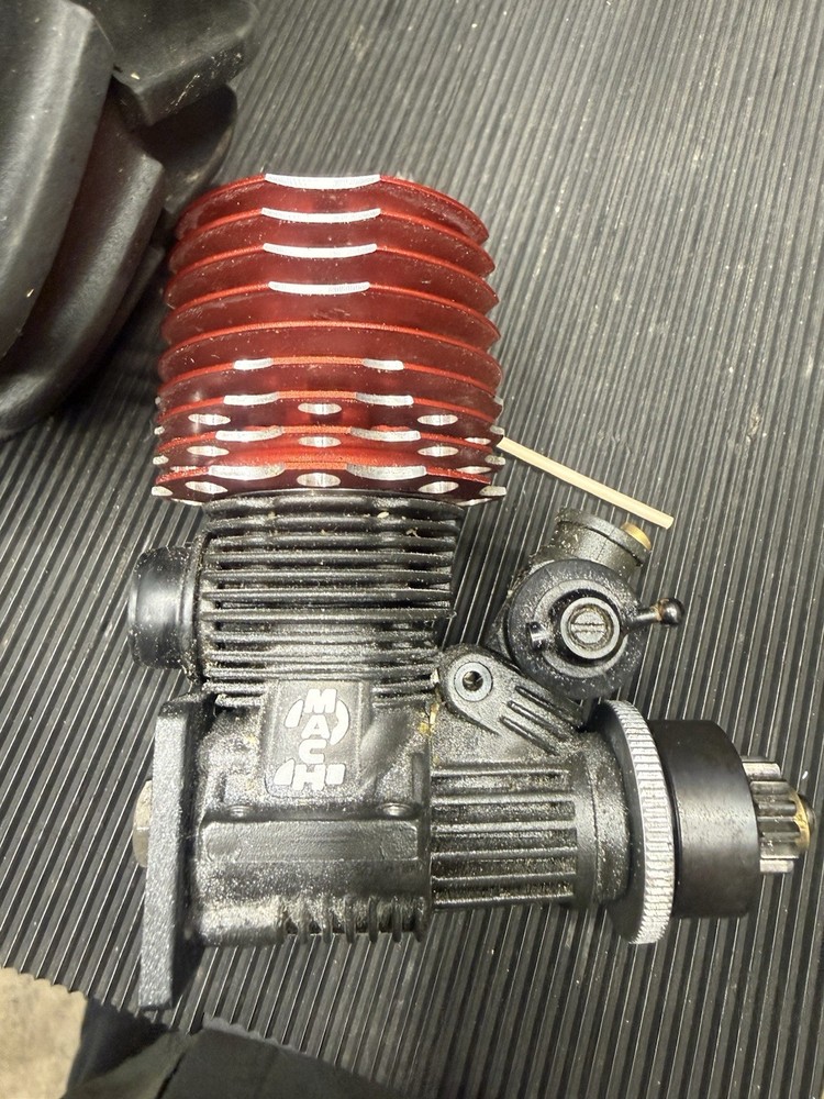 Nitro Engine Dynamite .26 Nitro Engine Mach 2 Great Pinch