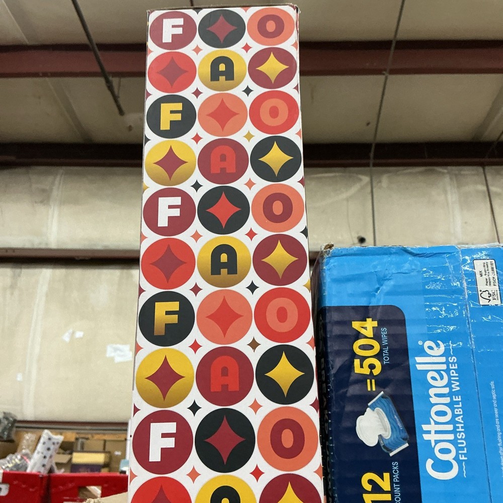 FAO Schwarz Art Tracing Projector 34-Piece Set