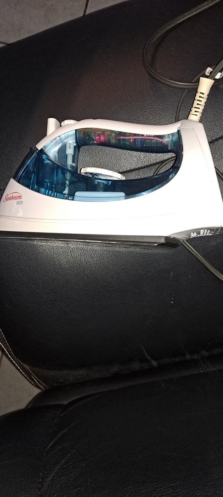 Sunbeam Iron Model 3020- Works Great