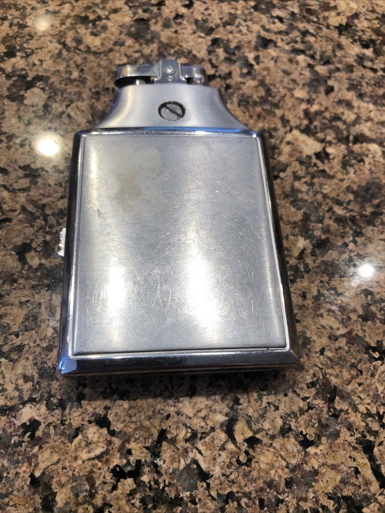 RONSON CIGARETTE CASE WITH BUILT IN LIGHTER SILVERTONE 4X2.5"